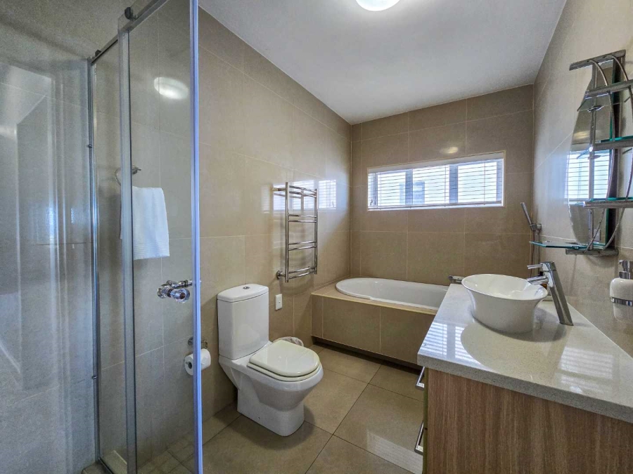 4 Bedroom Property for Sale in Stilbaai Oos Western Cape